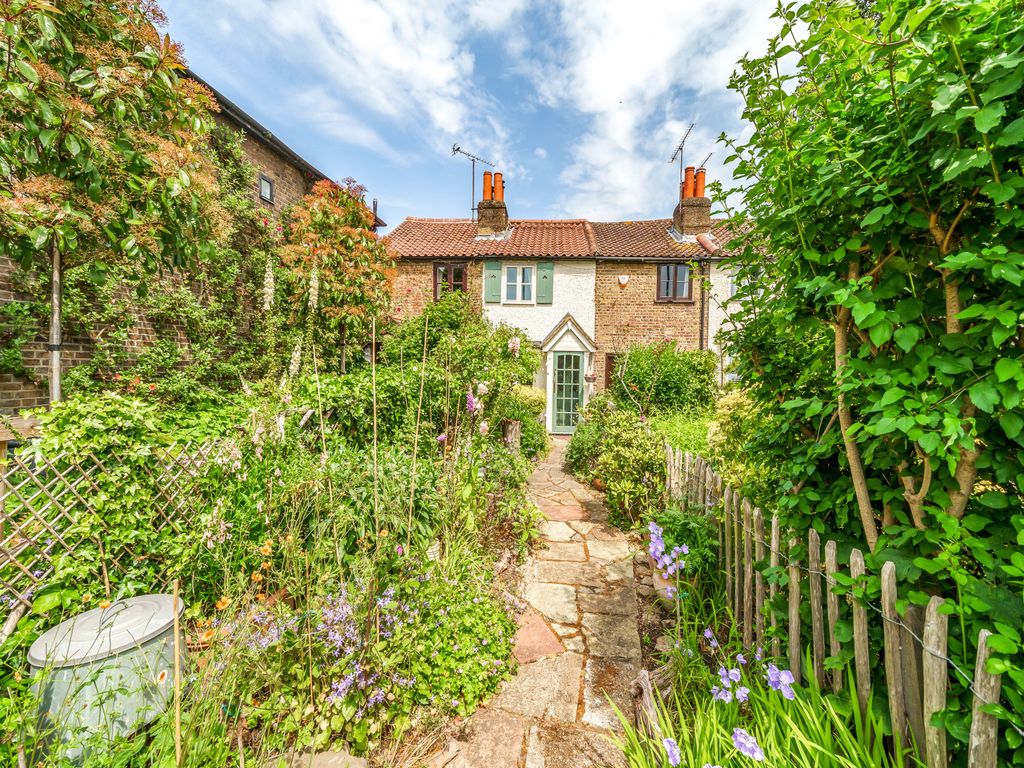 2 bed terraced house for sale in Park Road, Hampton Wick KT1 Zoopla