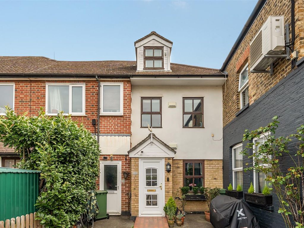 2 bed for sale in Summer Road, Thames Ditton KT7 Zoopla