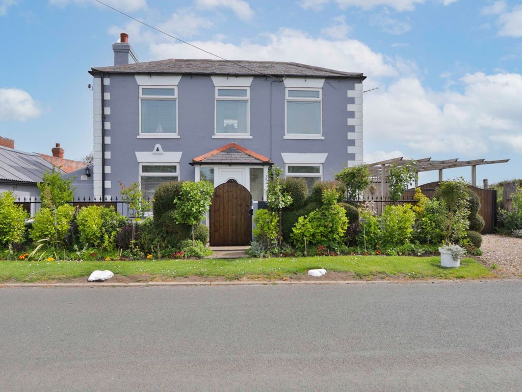 3 bed detached house for sale in Kilnsea Road, Kilnsea, Hull HU12 Zoopla