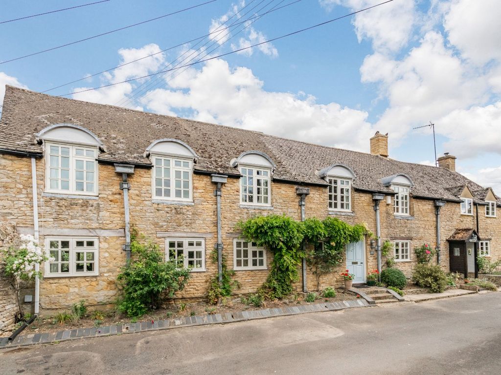 4 bed detached house for sale in Broad Street, Long Compton, Shipston