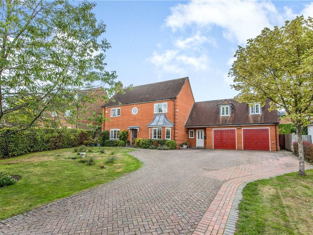 4 bed detached house for sale in Hollycroft, Ashford Hill, Thatcham