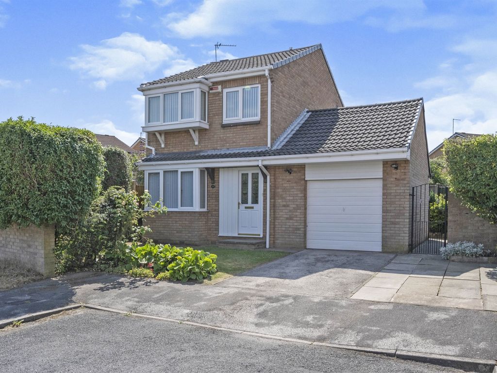 3 bed detached house for sale in Armstrong Walk, Maltby, Rotherham S66