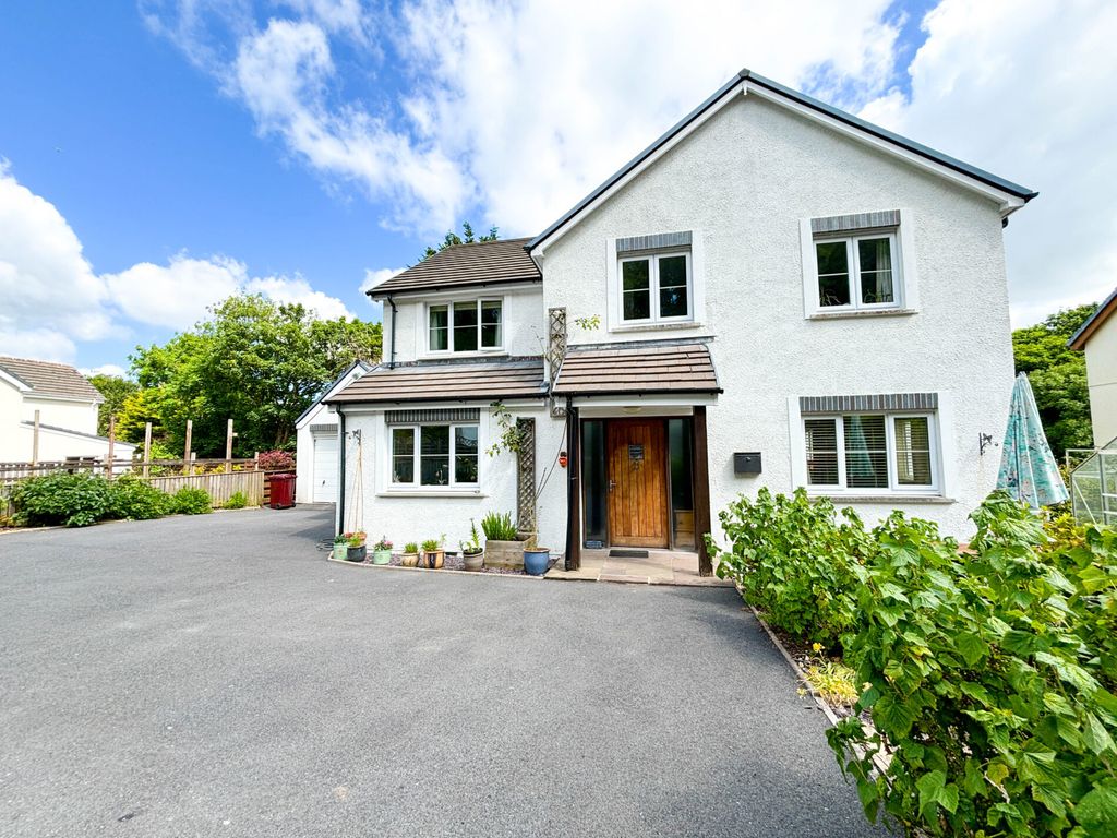 4 bed detached house for sale in St Patrick’S Hill, Llanreath SA72, £