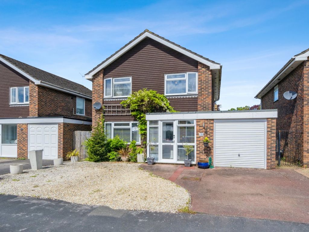 4 bed detached house for sale in Old Kiln Road, Flackwell Heath, High