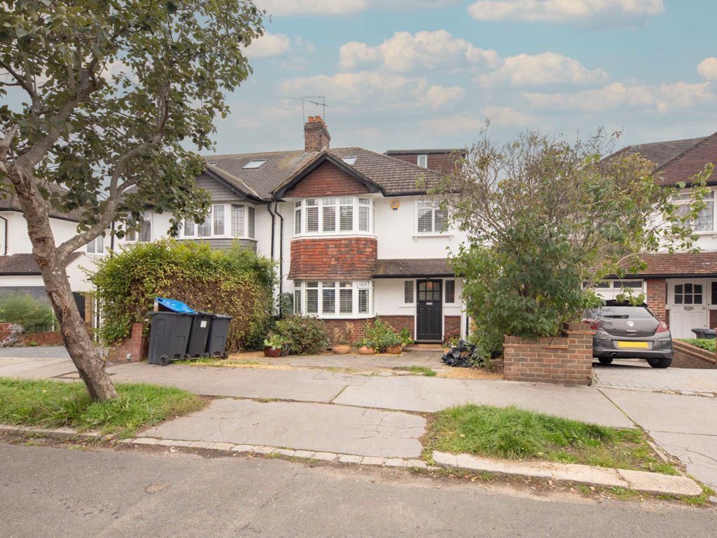 5 bed property for sale in Crescent Way, London SW16 Zoopla