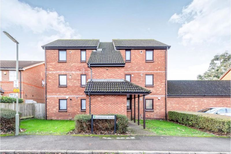 1 bed flat for sale in Farriers Road, Epsom KT17, £285,000 Zoopla