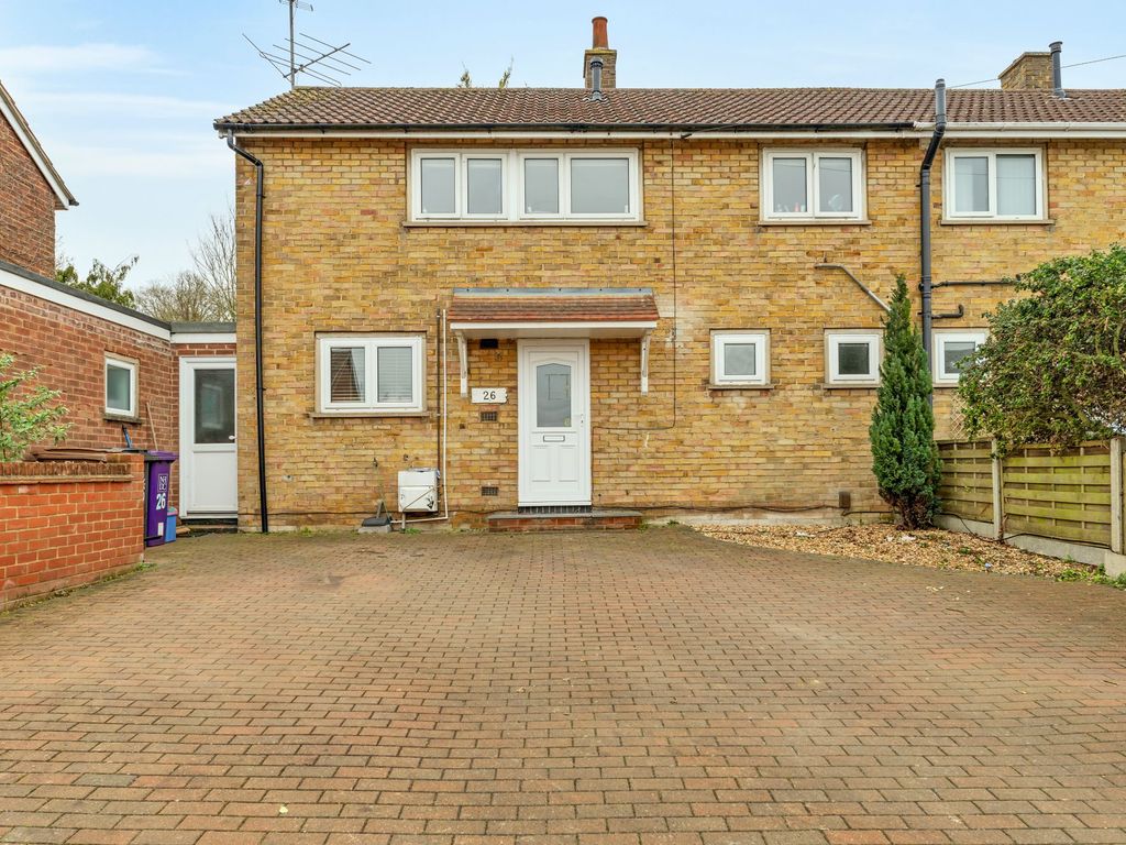 3 bed semidetached house for sale in Newman Avenue, Royston SG8 Zoopla