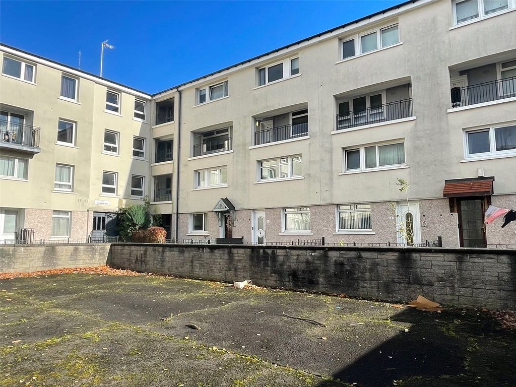 2 bed flat for sale in Wyndford Drive, Maryhill, Glasgow G20, £85,000