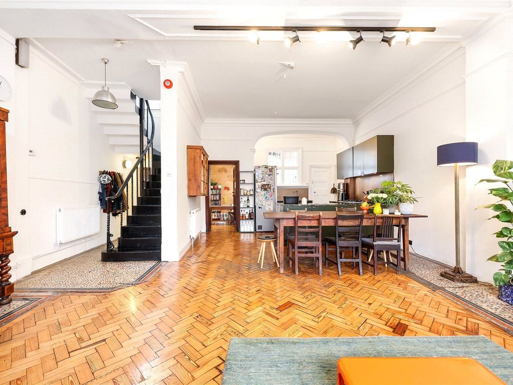 5 bed end terrace house for sale in Mitchell Street, London EC1V, £