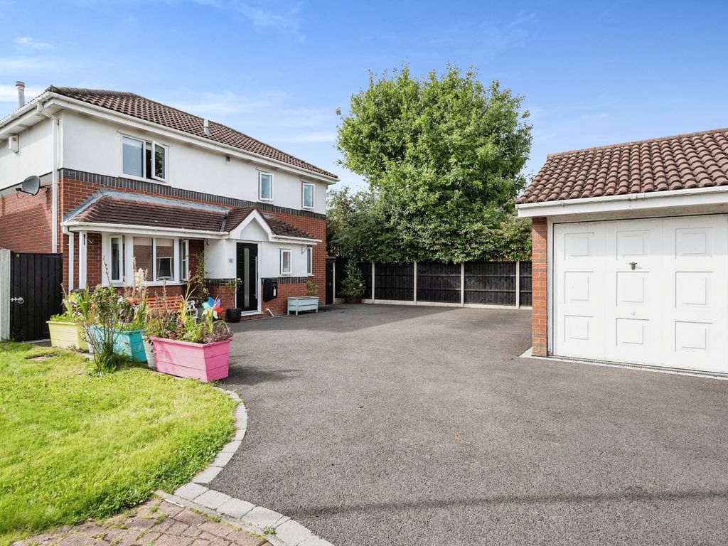 3 bed detached house for sale in Airedale Close, Great Sankey