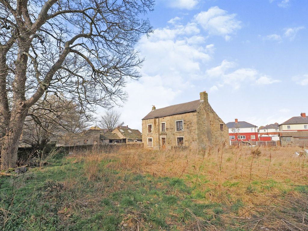 4 bed barn conversion for sale in Brierley Road, Grimethorpe, Barnsley