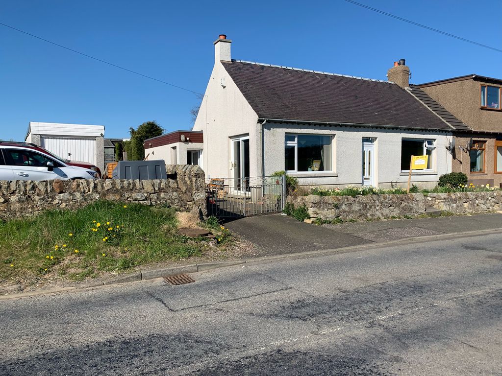3 bed semidetached bungalow for sale in South Dundonald Cottage