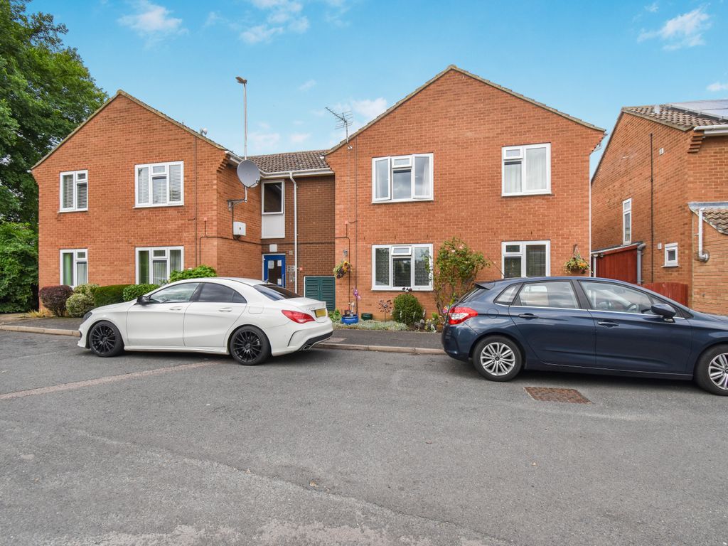 2 bed flat for sale in Langley Close, Ramsey Road, St. Ives, Huntingdon
