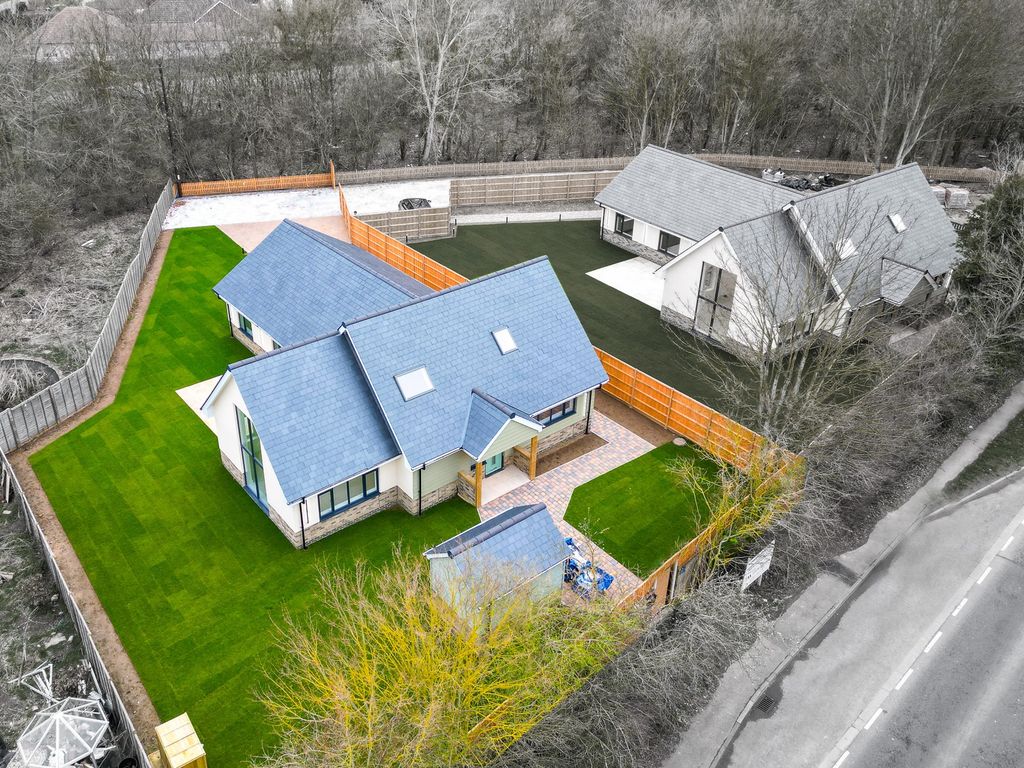 New home, 4 bed detached house for sale in Cambridge Road, Foxton