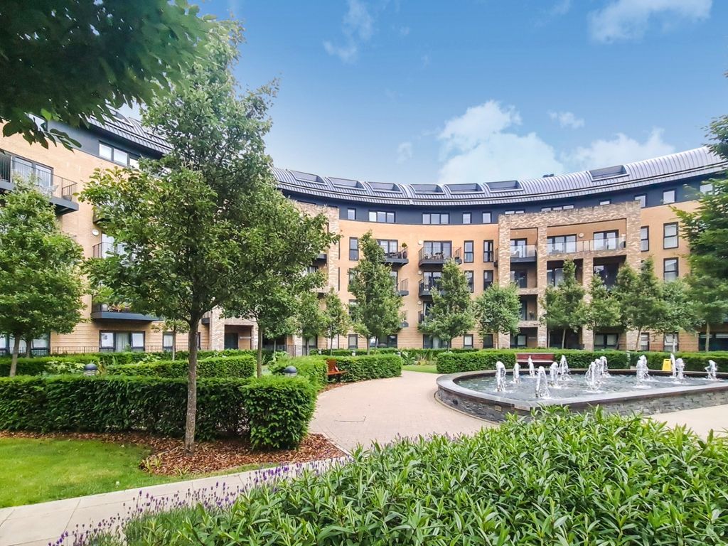 2 bed flat to rent in Howard Road, Stanmore HA7, £2,300 pcm Zoopla