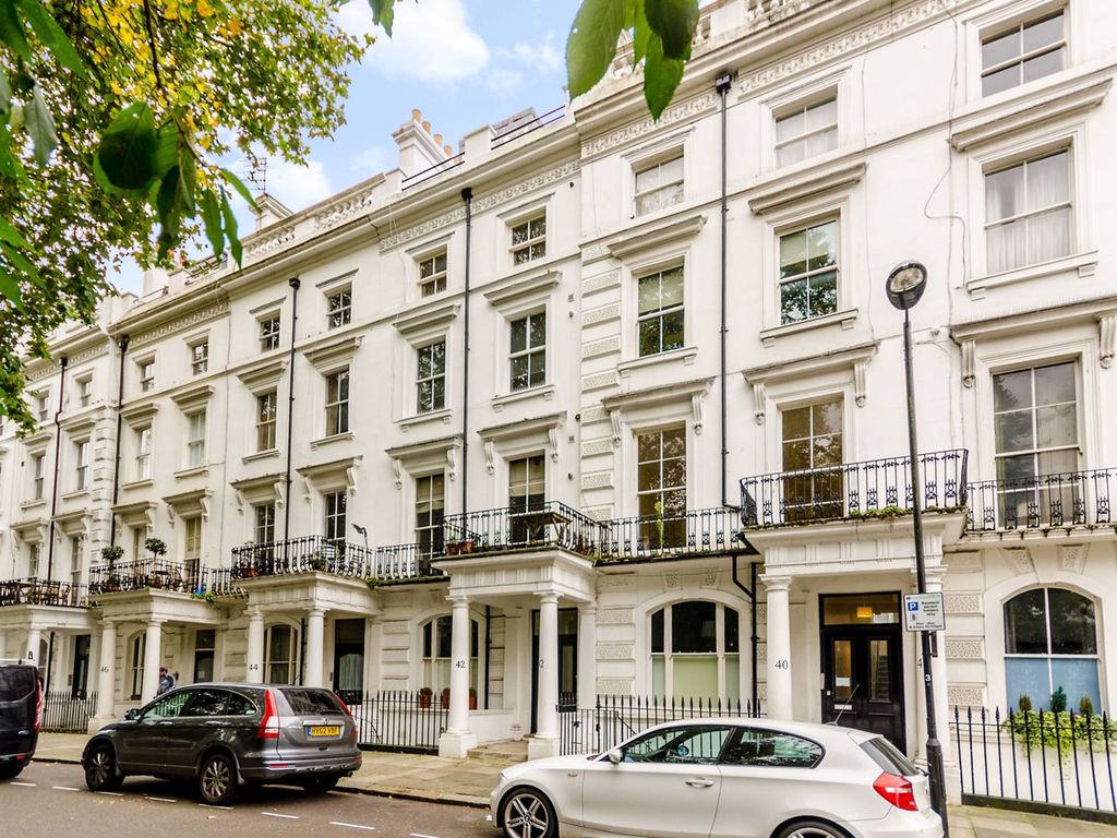 1 bed flat to rent in Westbourne Gardens, Notting Hill, London W2, £