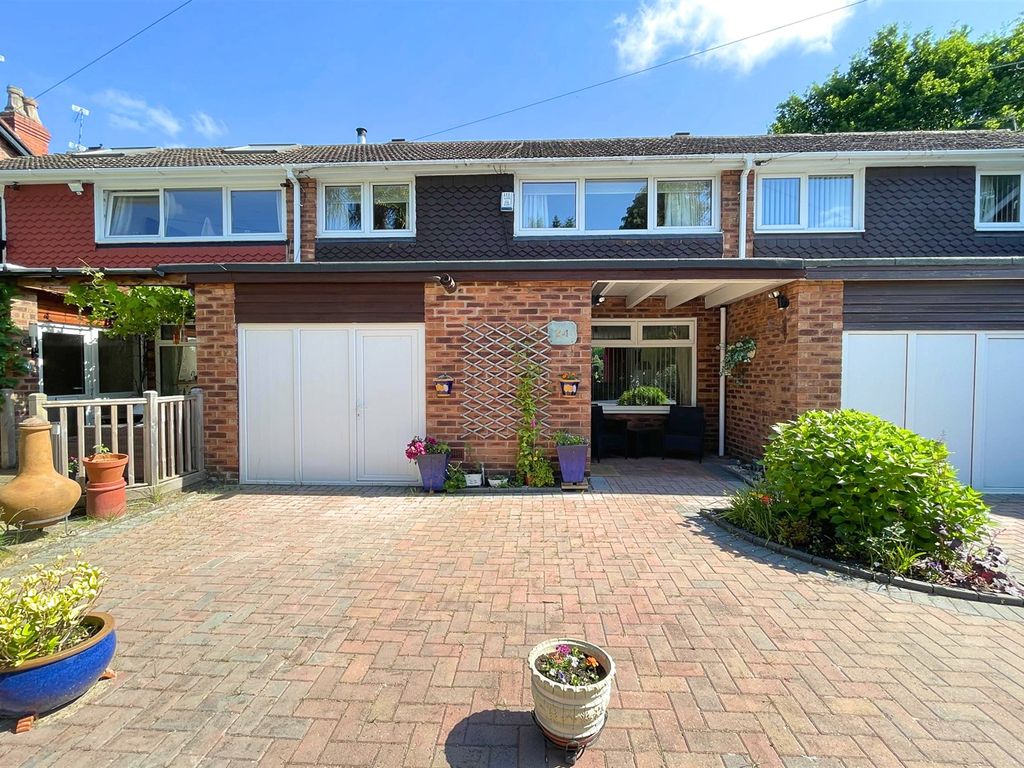 2 bed mews house for sale in Chinley Close, Sale M33 Zoopla