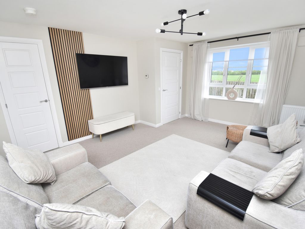 3 bed semidetached house for sale in Newfield Way, Brookfield