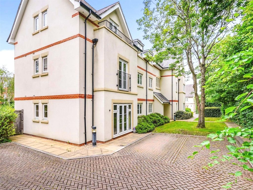 Iffley Turn, Oxford OX4  