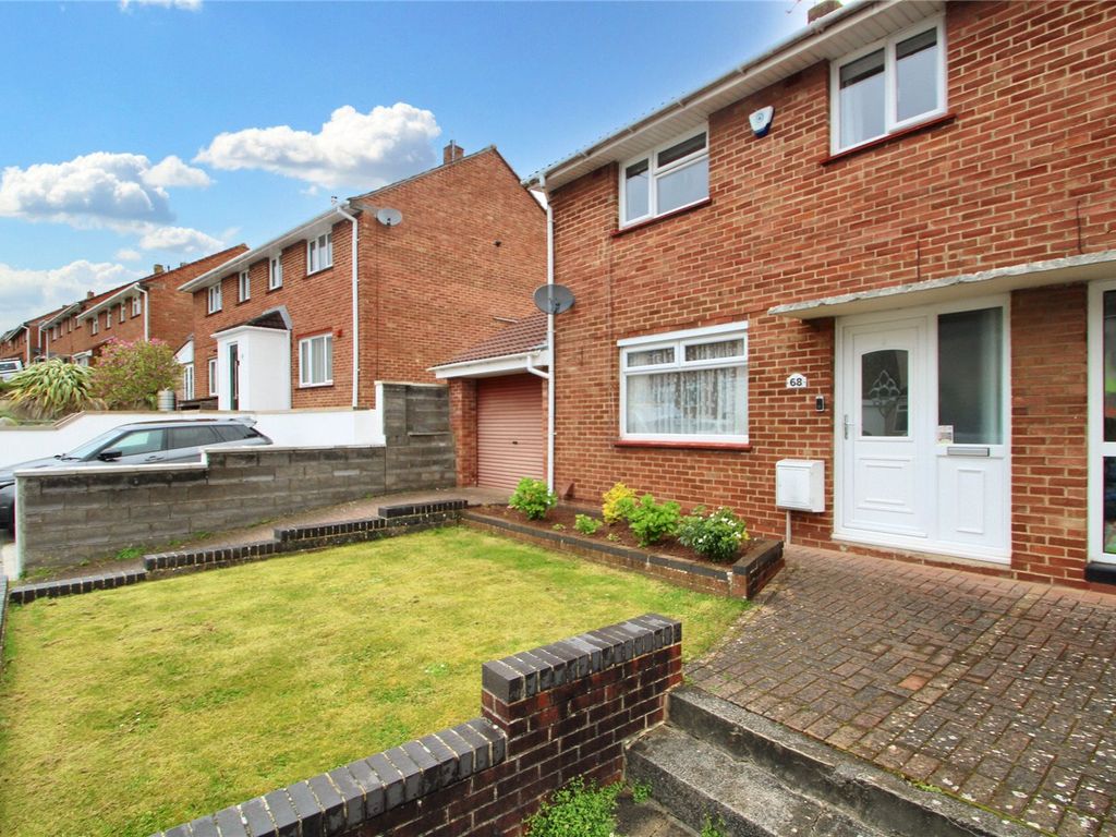 3 bed end terrace house for sale in Kings Head Lane,