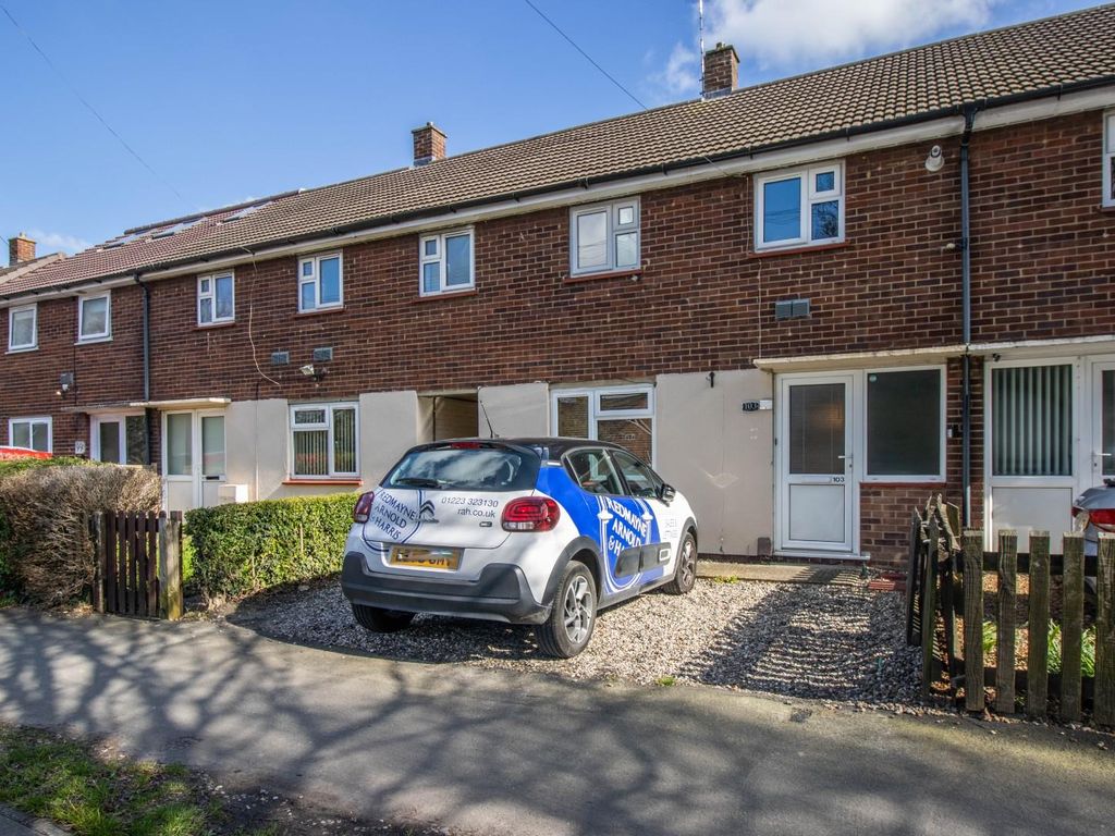 3 bed terraced house to rent in Barnwell Road, Cambridge CB5, £1,700