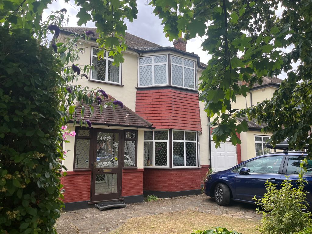 3 bed detached house to rent in Burgoyne Road, SunburyOnThames TW16