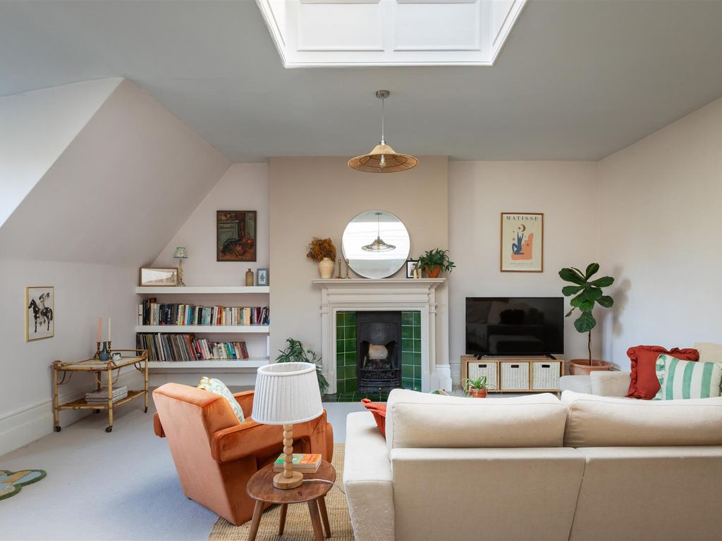 2 bed flat for sale in Honor Oak Park, London SE23, £550,000 Zoopla