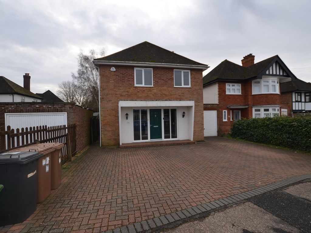 3 bed detached house for sale in Thorpe Park Road, Peterborough PE3, £