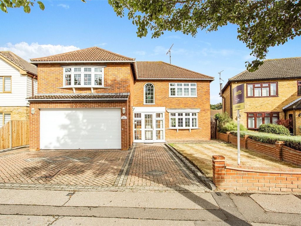 5 bed detached house for sale in Shoeburyness