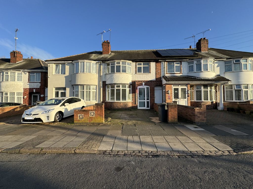 3 bed town house to rent in Staveley Road, Leicester LE5, £1,200 pcm