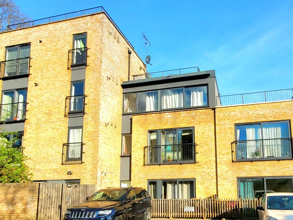 210 Bath Road Hounslow TW4  