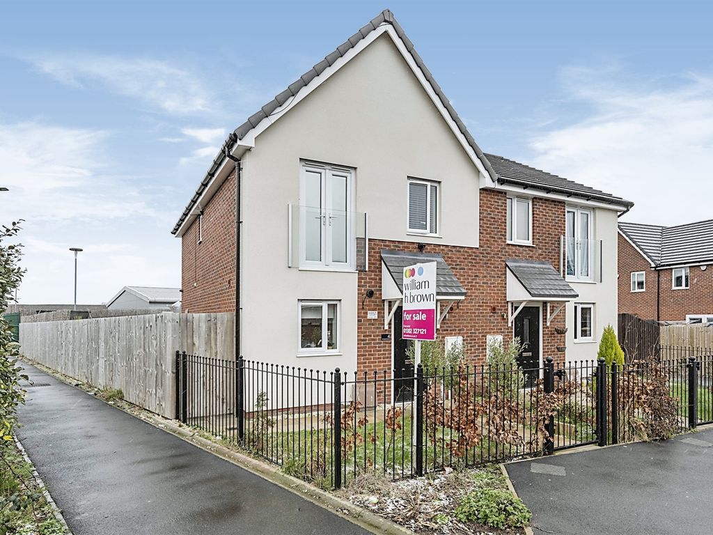 3 bed semidetached house for sale in Thompson Avenue, Edlington