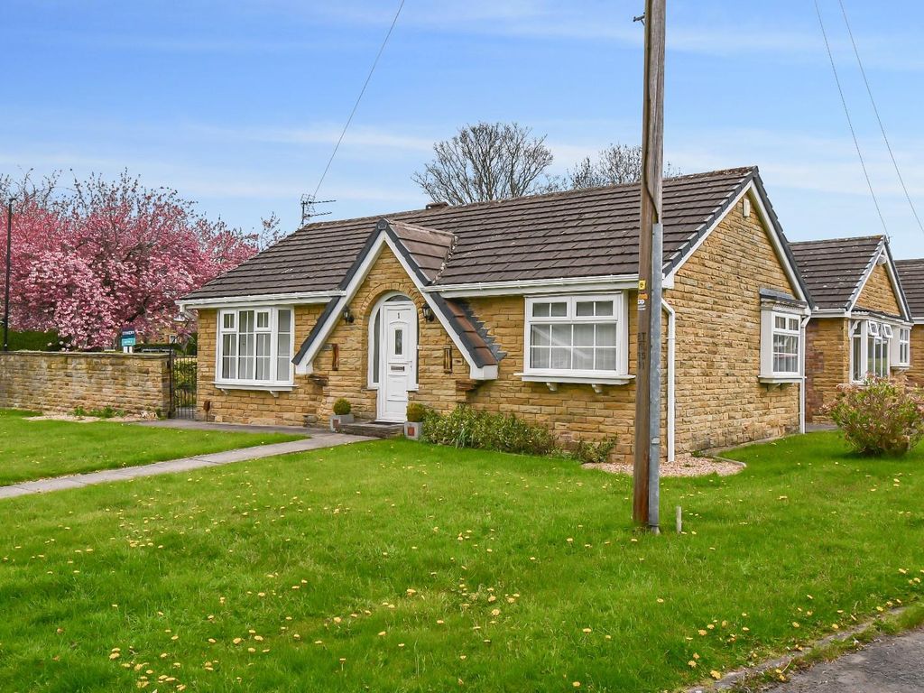 2 bed detached bungalow for sale in Redwood Way, Yeadon, Leeds LS19