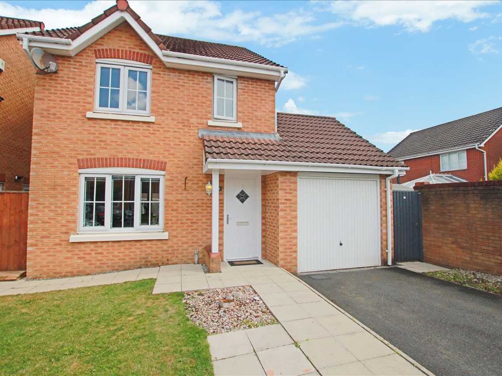 3 bed detached house for sale in Holmecroft Chase, Westhoughton, Bolton