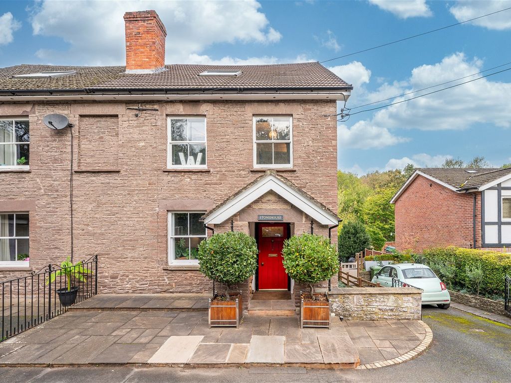 4 bed semidetached house for sale in Pontrilas, Hereford HR2, £450,000