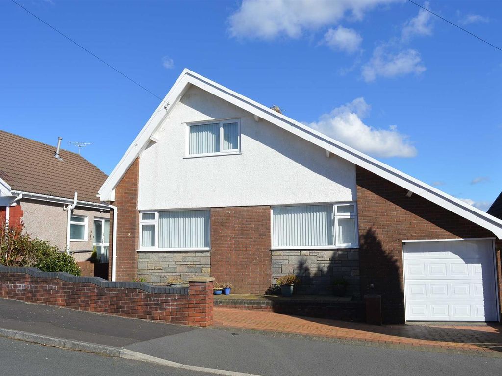 4 bed detached house for sale in Twyni Teg, Killay, Swansea SA2, £