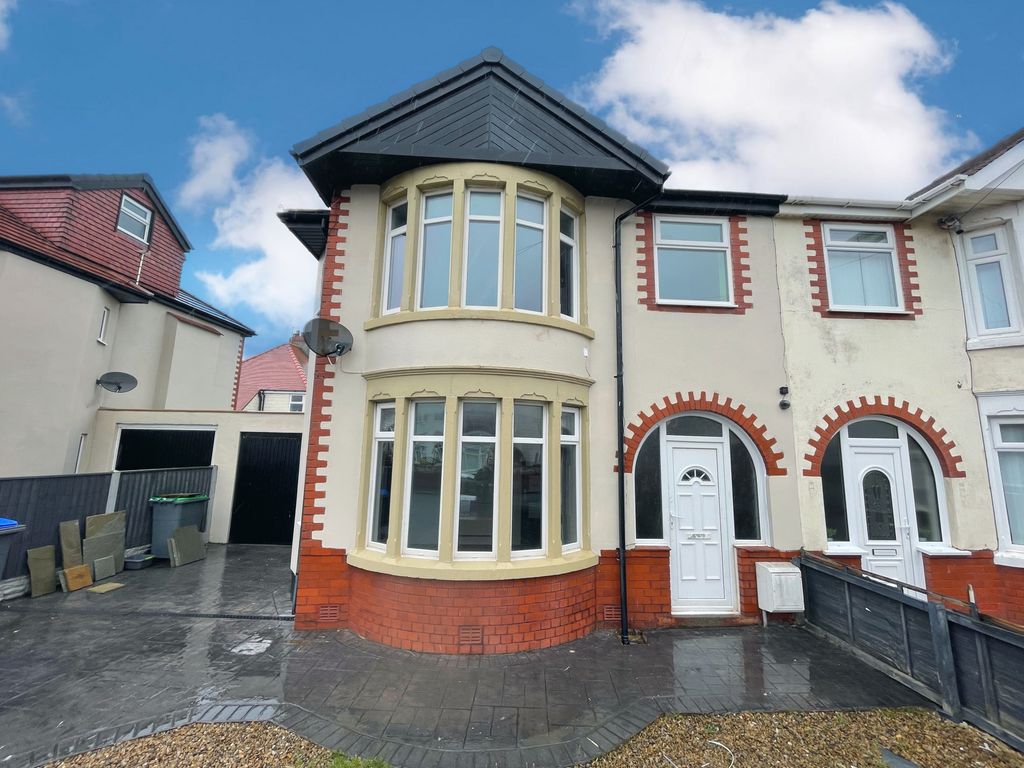 3 bed semidetached house for sale in Lakewood Avenue, Cleveleys FY5