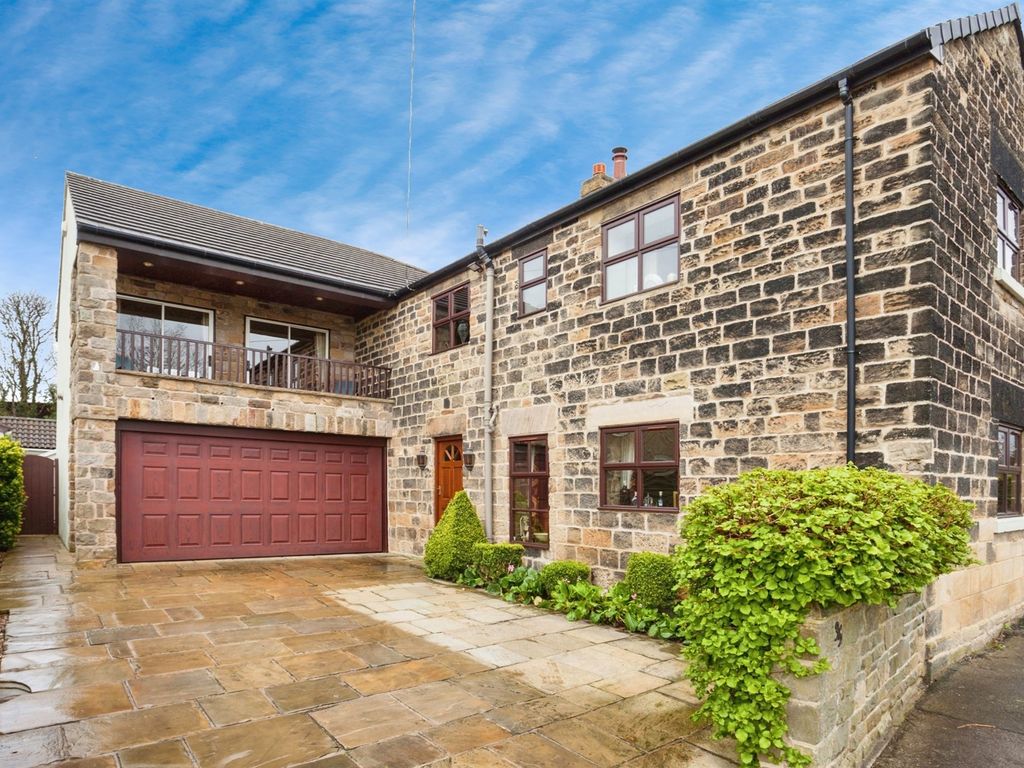 4 bed end terrace house for sale in Greenside, Walton, Wakefield WF2, £