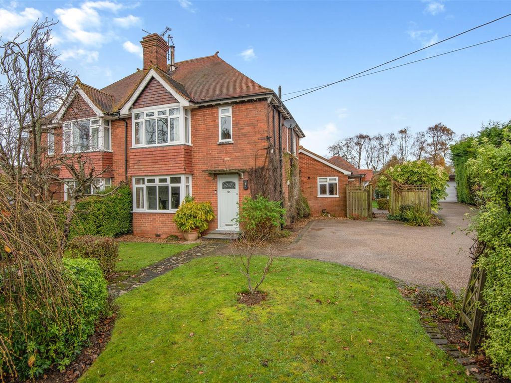 3 bed semidetached house for sale in Chartway Street, Sutton Valence