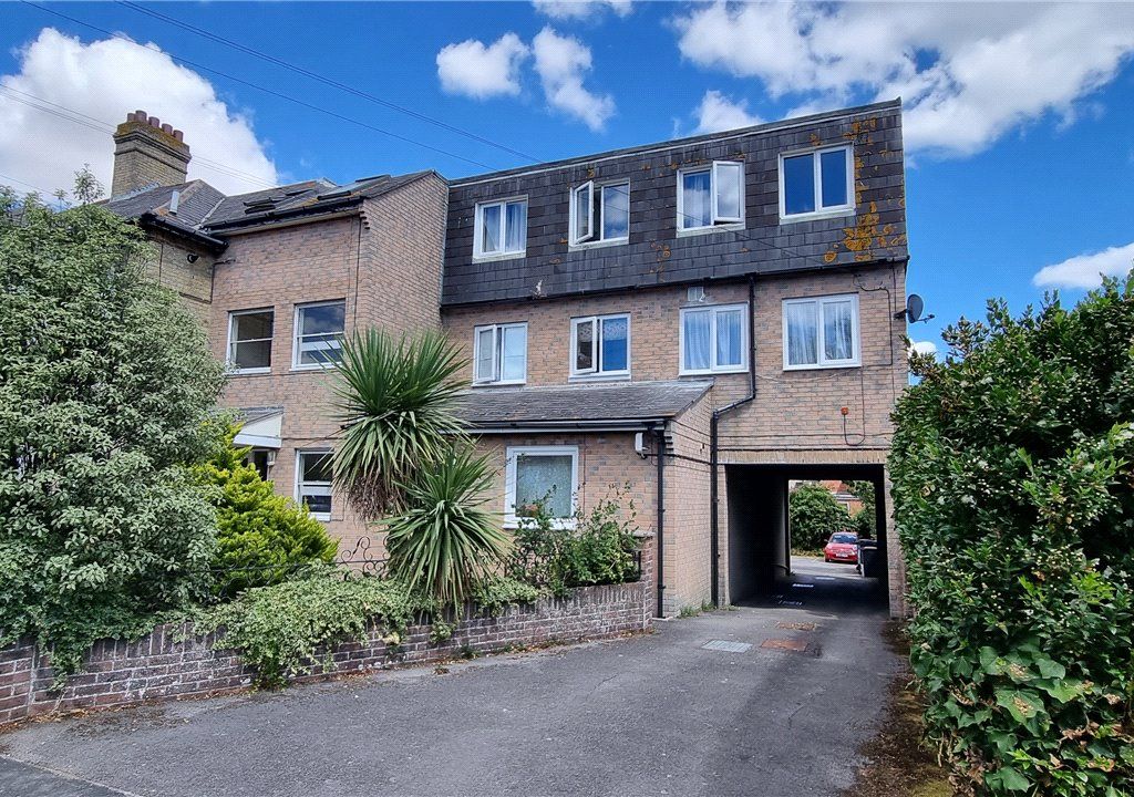 2 bed flat to rent in Glendinning Avenue, Weymouth, Dorset DT4 Zoopla