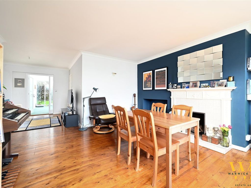 3 bed semidetached house for sale in Greenacres, ShorehamBySea BN43