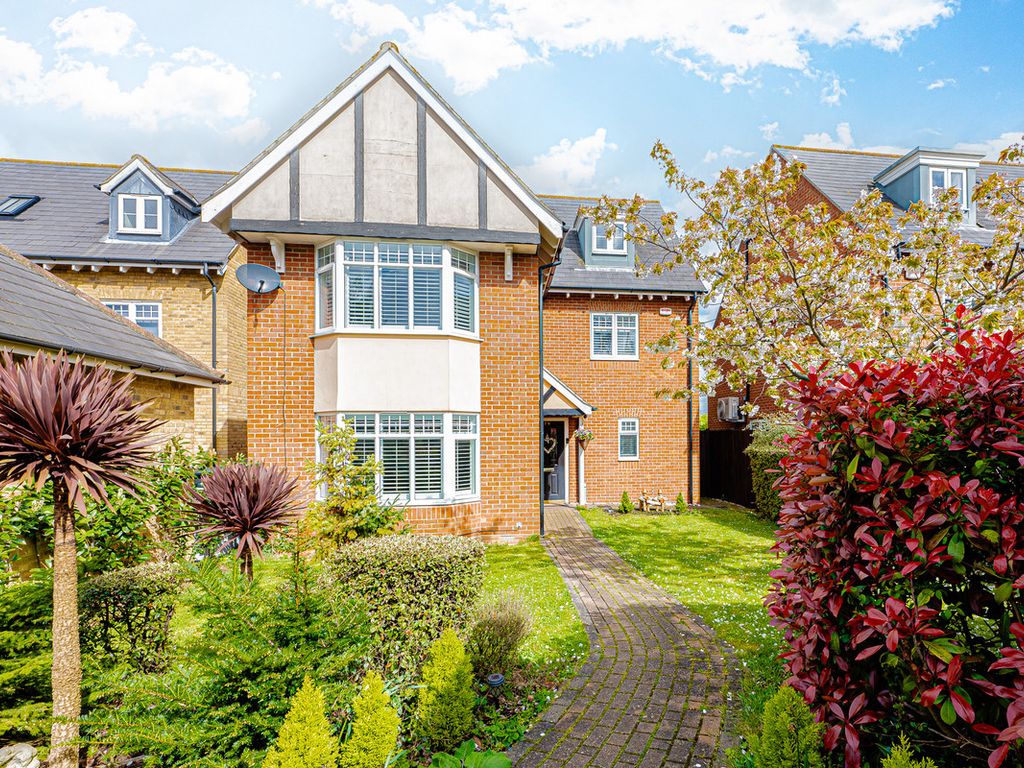 5 bed detached house for sale in Southend Road, Wickford SS11, £700,000 Zoopla