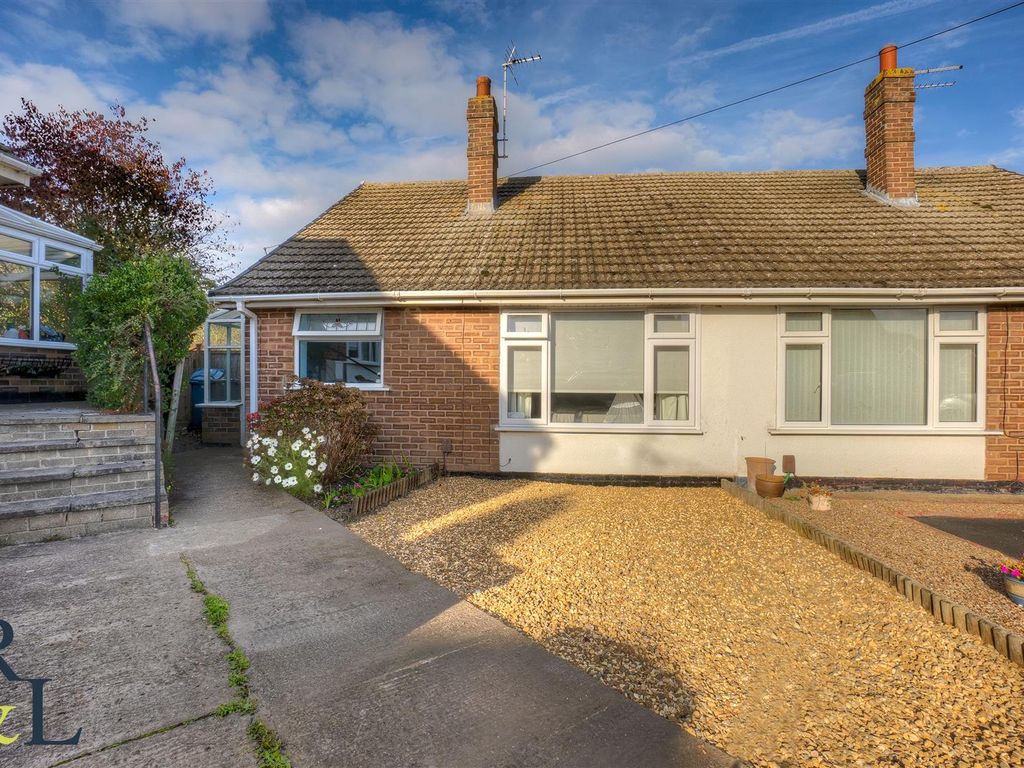 2 bed semidetached bungalow for sale in Elm Close, Keyworth