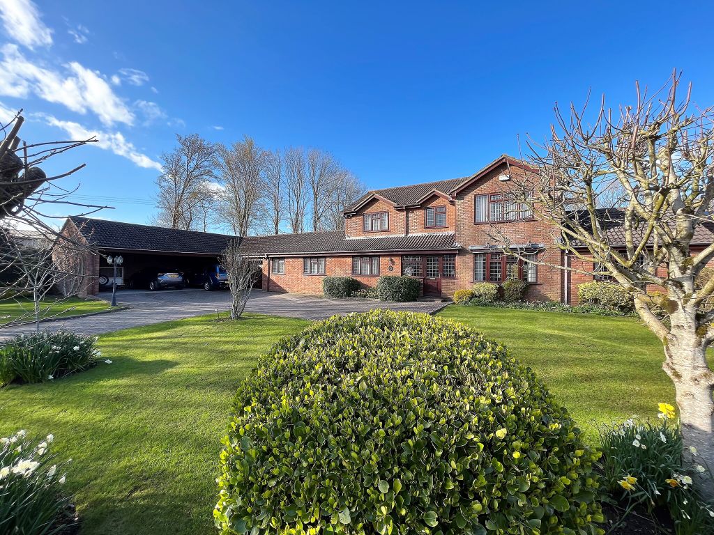 4 bed detached house for sale in Tollgate Park, Shaftesbury SP7 Zoopla