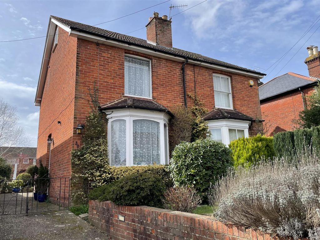 3 bed semidetached house for sale in Hare Lane, Godalming GU7 Zoopla
