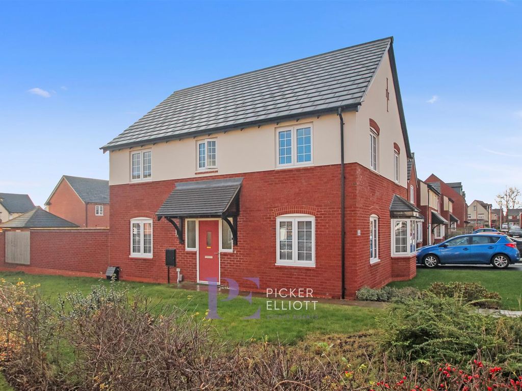 4 bed detached house for sale in Millington Drive, Nuneaton CV11, £