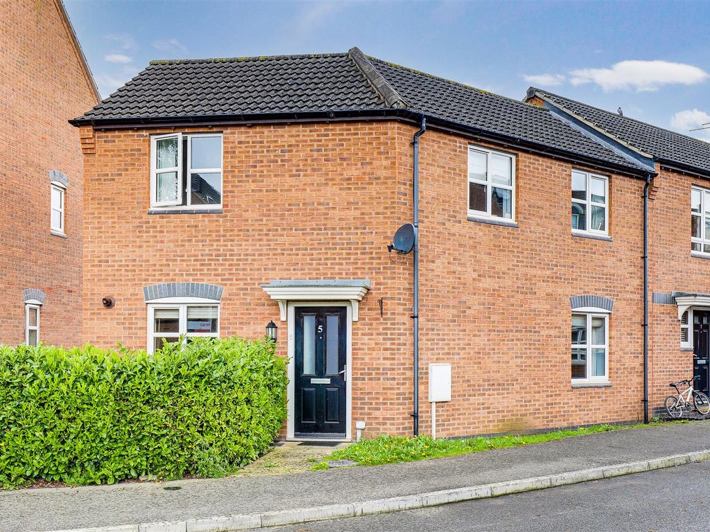 3 bed semidetached house for sale in Roman Crescent, Hucknall