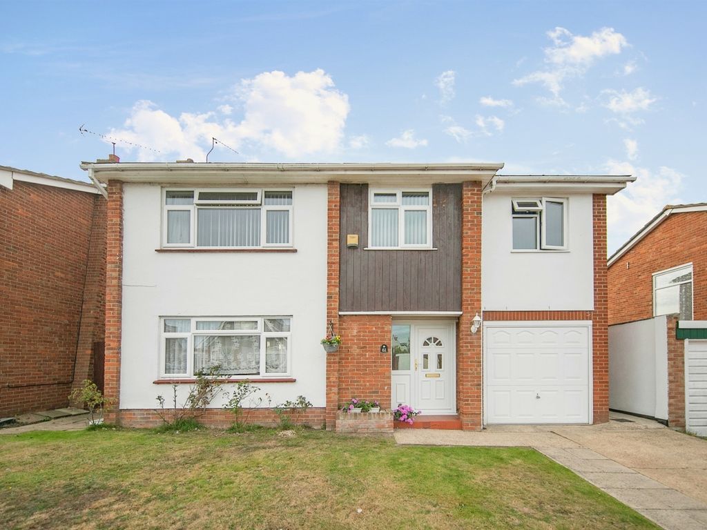 4 bed detached house for sale in Grenfell Avenue, HollandOnSea