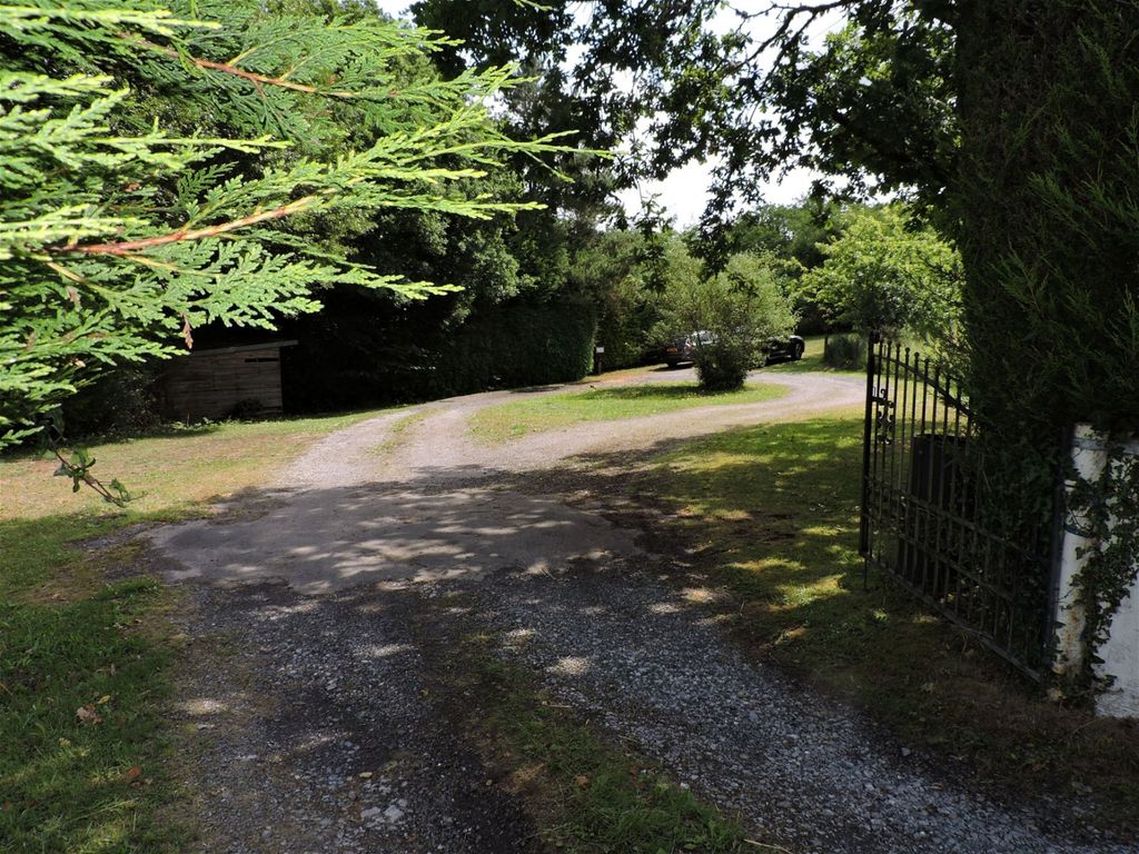 4 bed property for sale in Penygroes Road, Caerbryn, Ammanford SA18