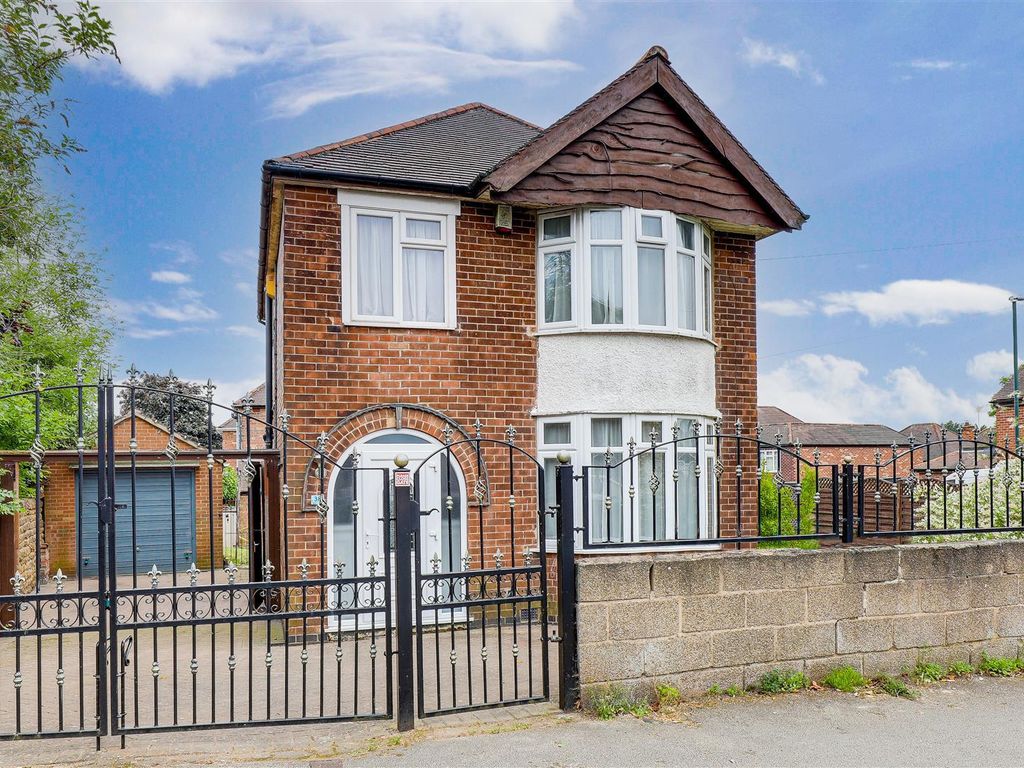 3 bed detached house for sale in Bar Lane, Basford, Nottinghamshire NG6